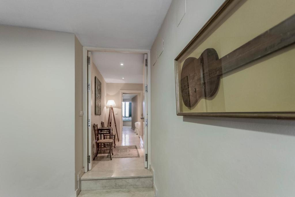 Вилла Fam Sevillian Townhouse Севилья Экстерьер фото