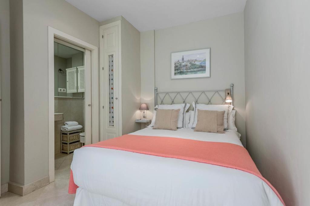 Вилла Fam Sevillian Townhouse Севилья Экстерьер фото