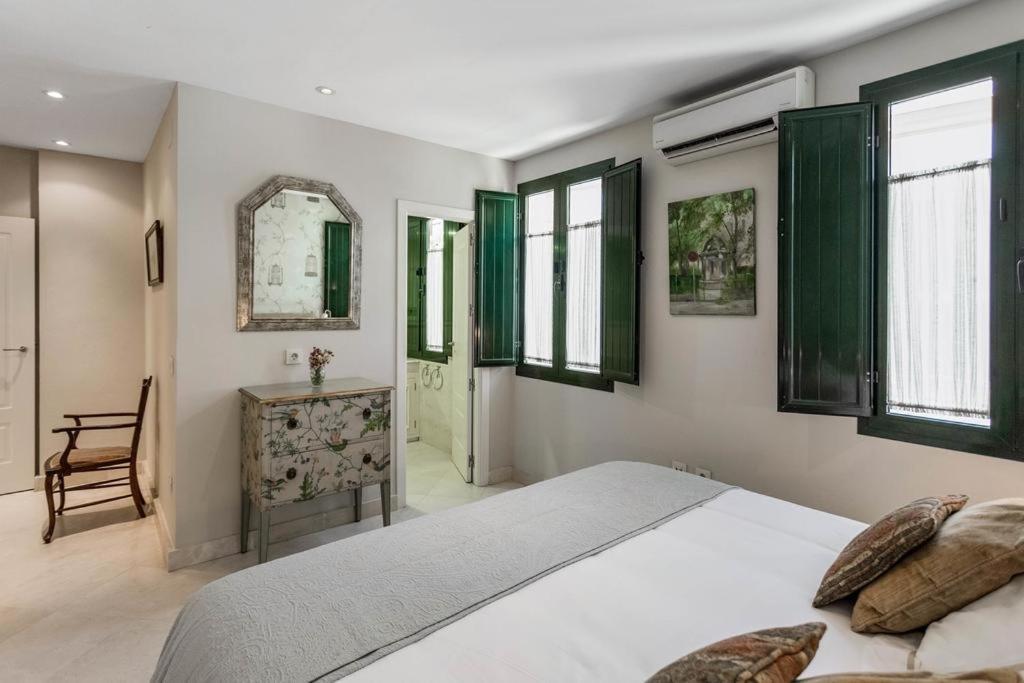 Вилла Fam Sevillian Townhouse Севилья Экстерьер фото